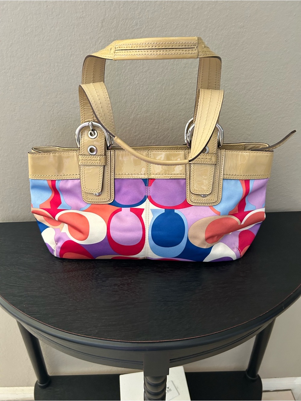 Coach Multicolor Circle Print Shoulder Bag with Beige Patent Trim - Picture 5 of 14